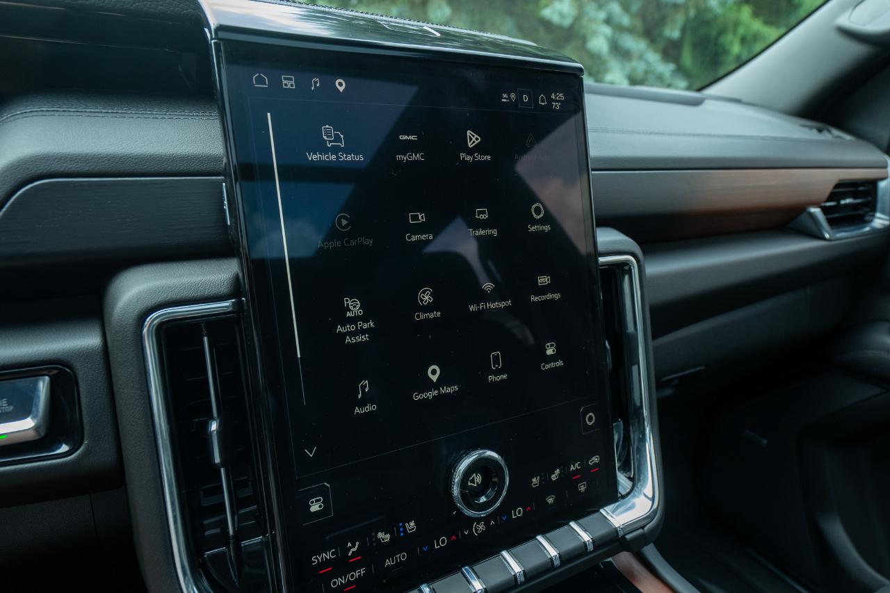 GMC Yukon Denali 4WD 2026