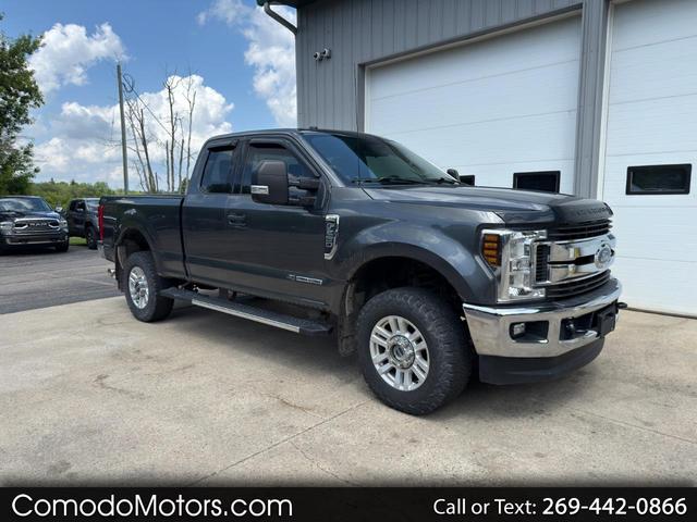 Gray 2019 Ford F-250 Super Duty Pickup Truck Four-Wheel Drive Automatic
