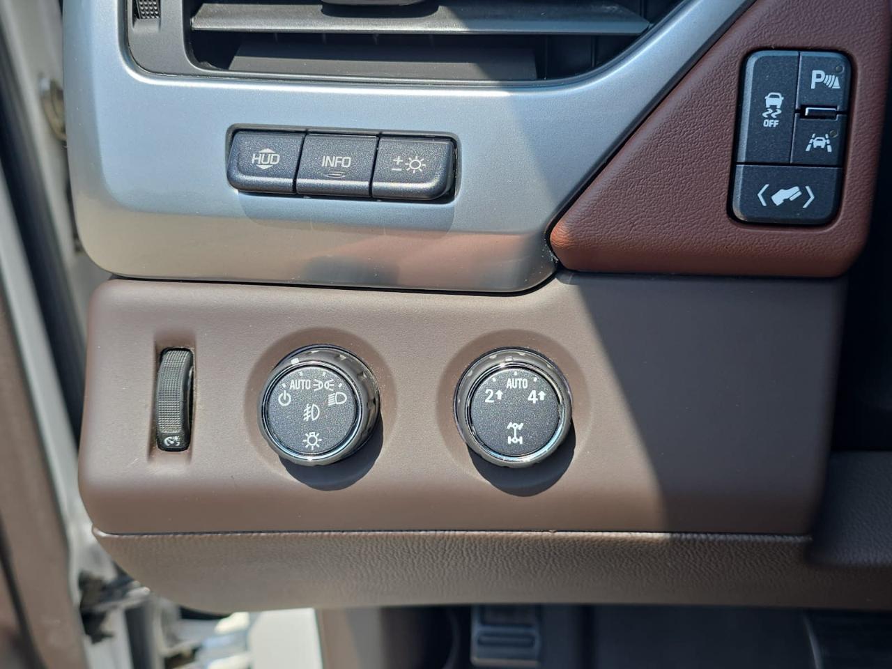 Chevrolet Suburban LTZ 4WD 2016