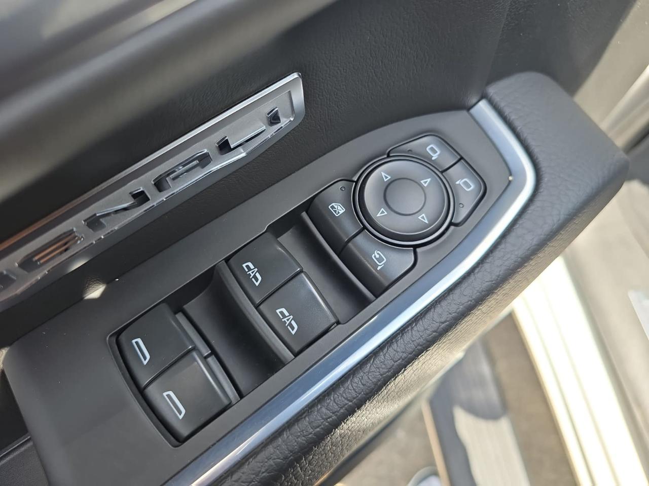 GMC Sierra 1500 Denali Crew Cab 4WD 2023
