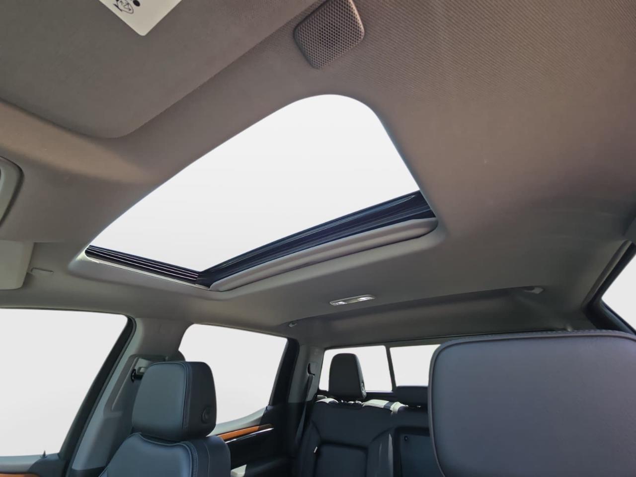 GMC Sierra 1500 Denali Crew Cab 4WD 2023