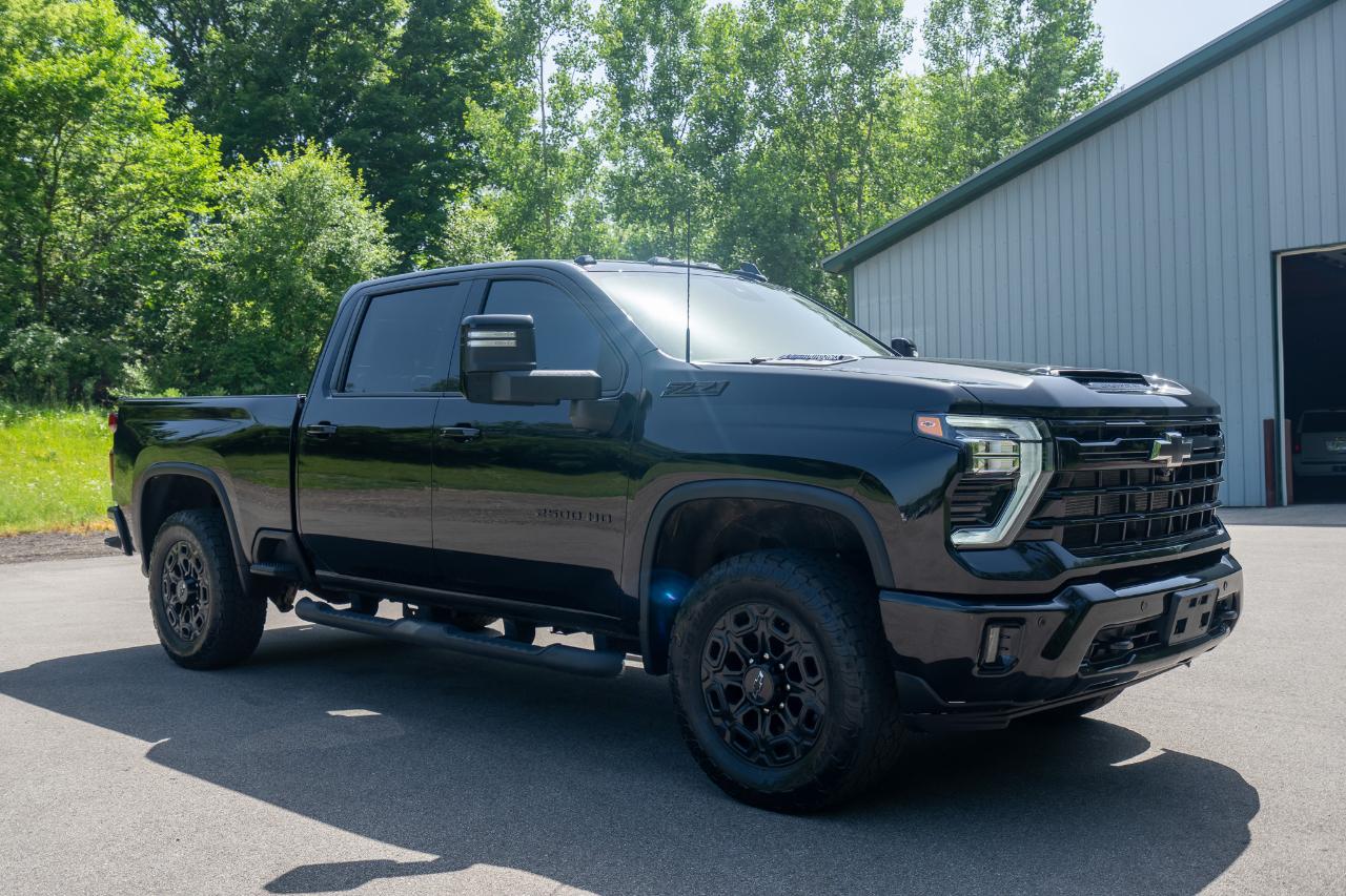 Chevrolet Silverado 2500HD LTZ Crew Cab 4WD 2024
