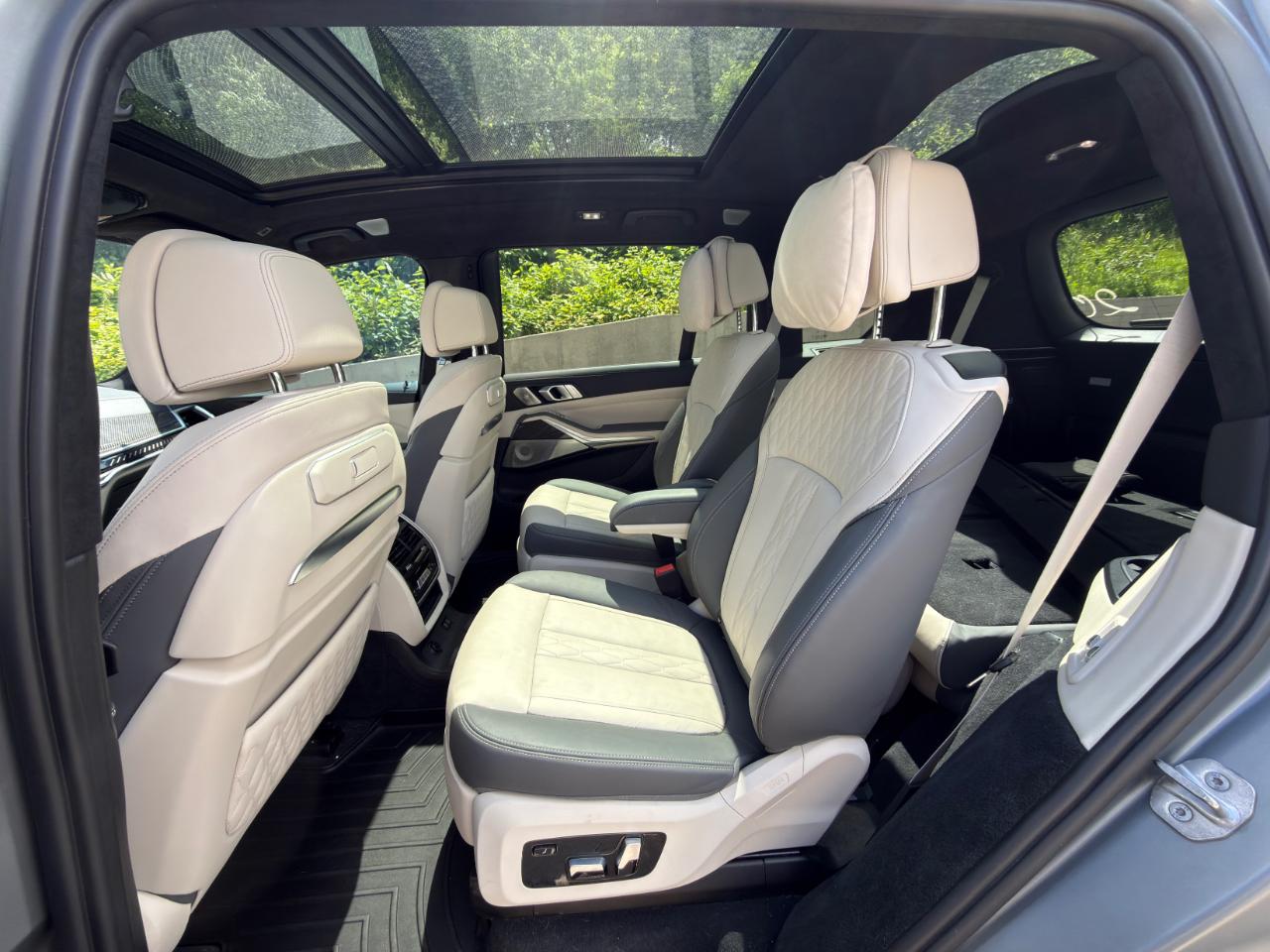 BMW X7 M60i 2023
