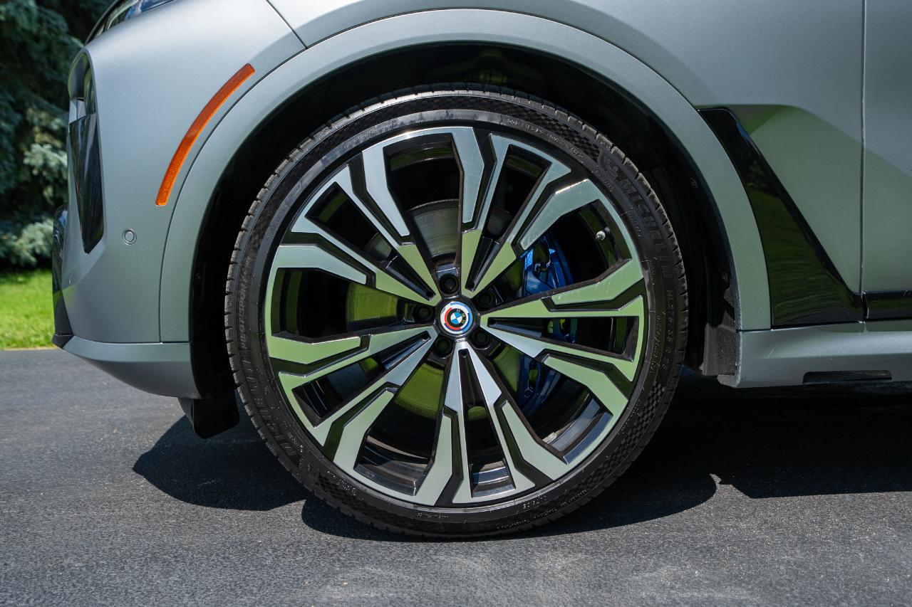 BMW X7 M60i 2023