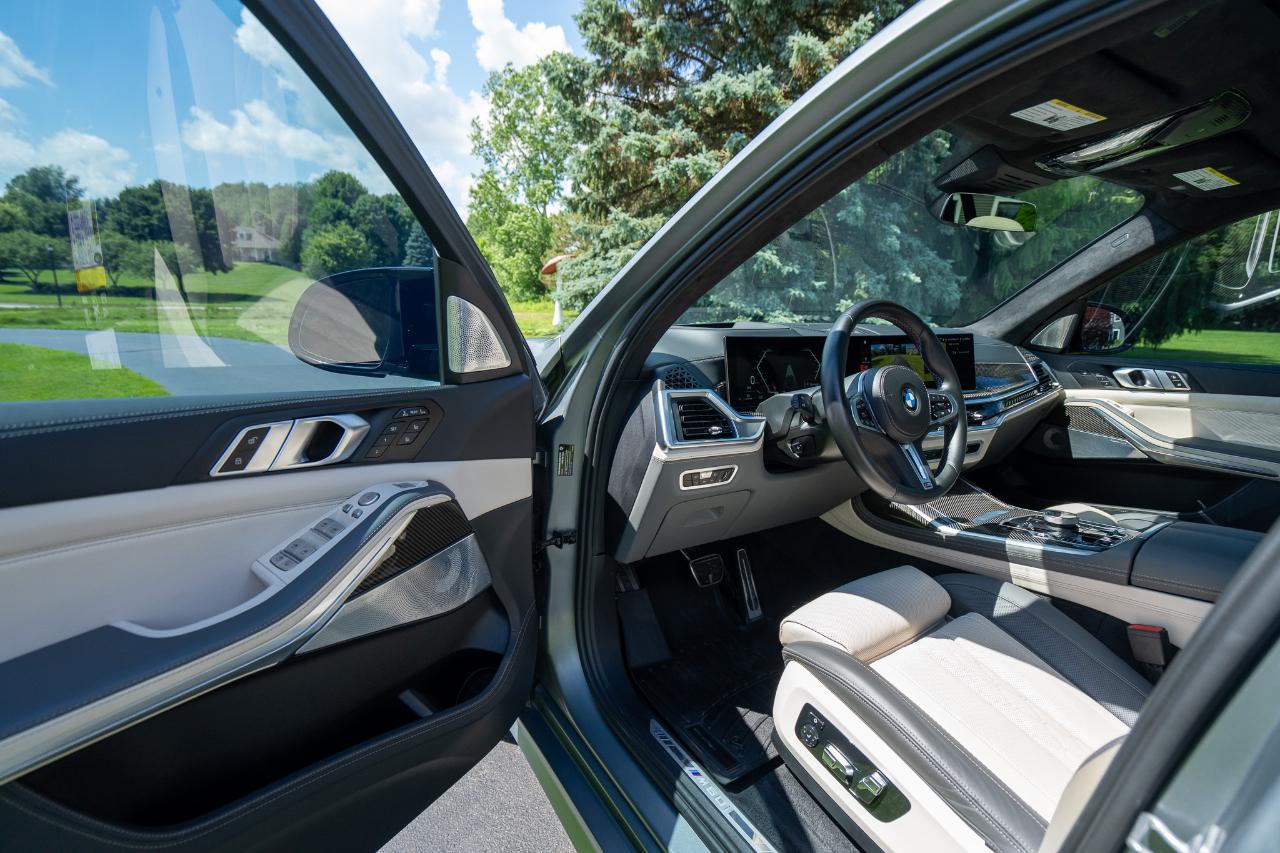 BMW X7 M60i 2023