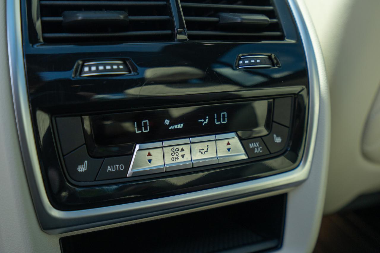 BMW X7 M60i 2023