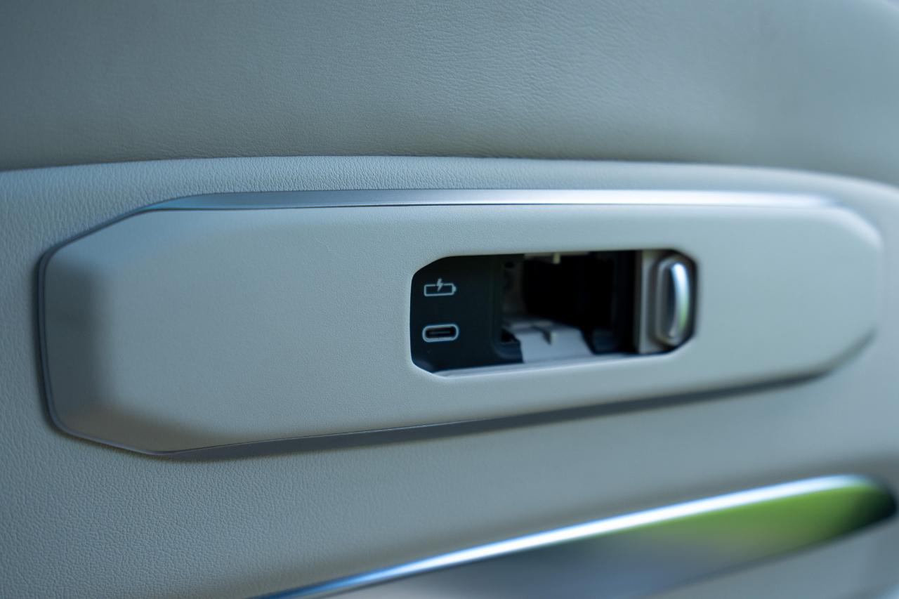BMW X7 M60i 2023