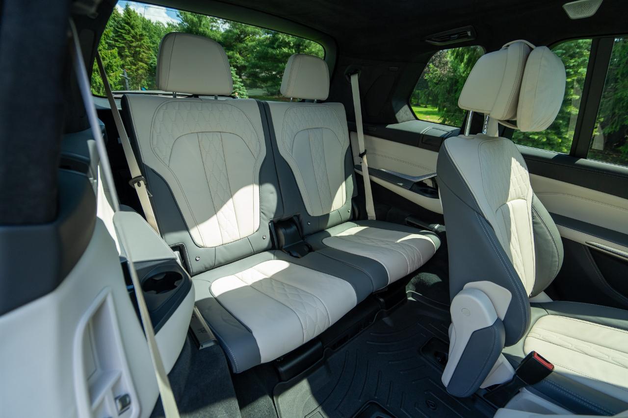 BMW X7 M60i 2023