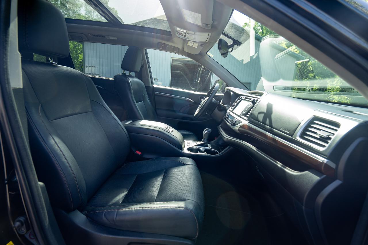 Toyota Highlander Limited AWD V6 2015