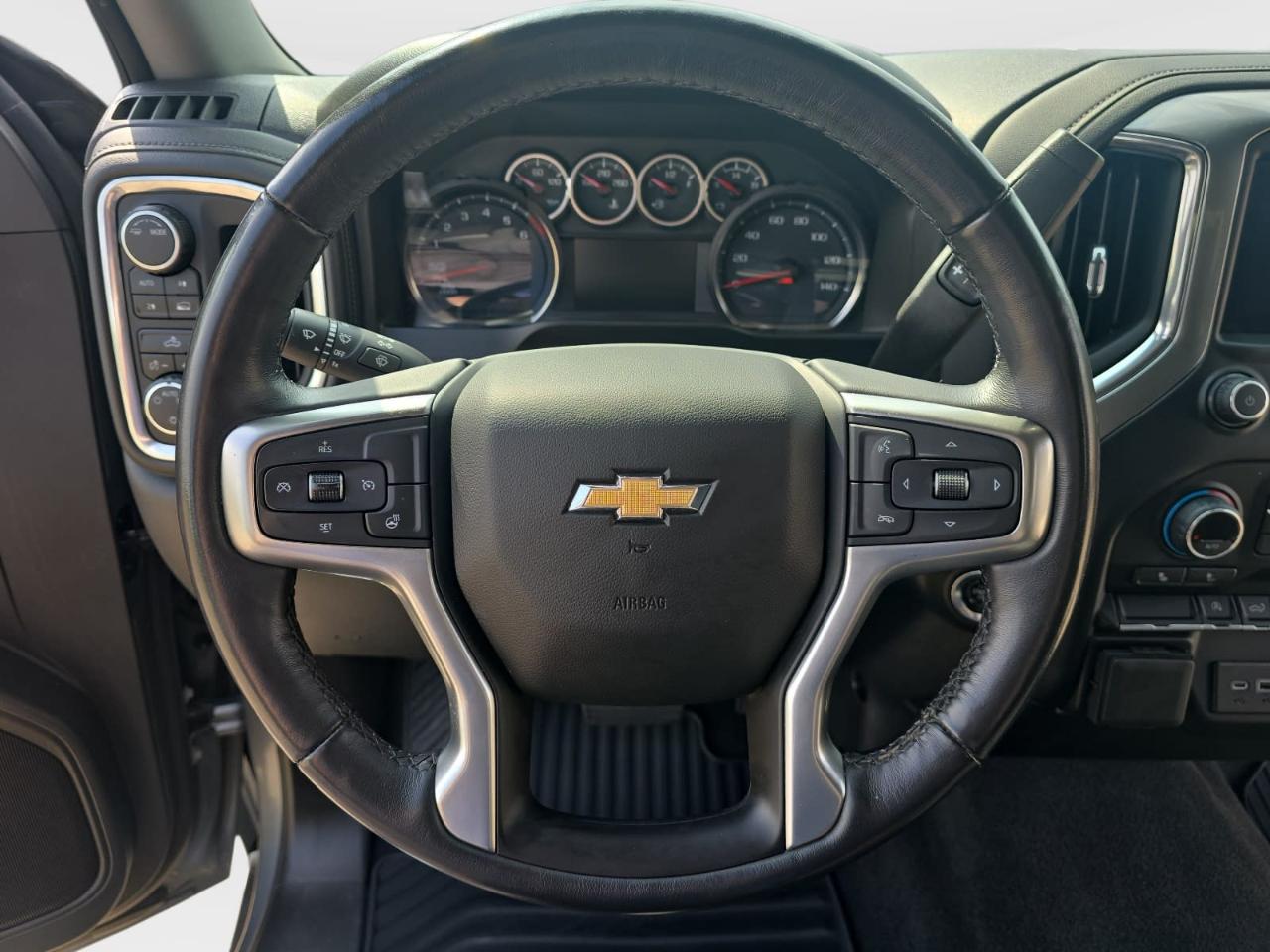 Chevrolet Silverado 1500 LT Crew Cab 4WD 2020