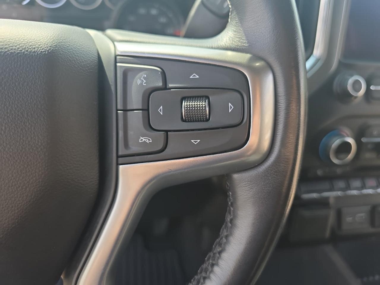 Chevrolet Silverado 1500 LT Crew Cab 4WD 2020