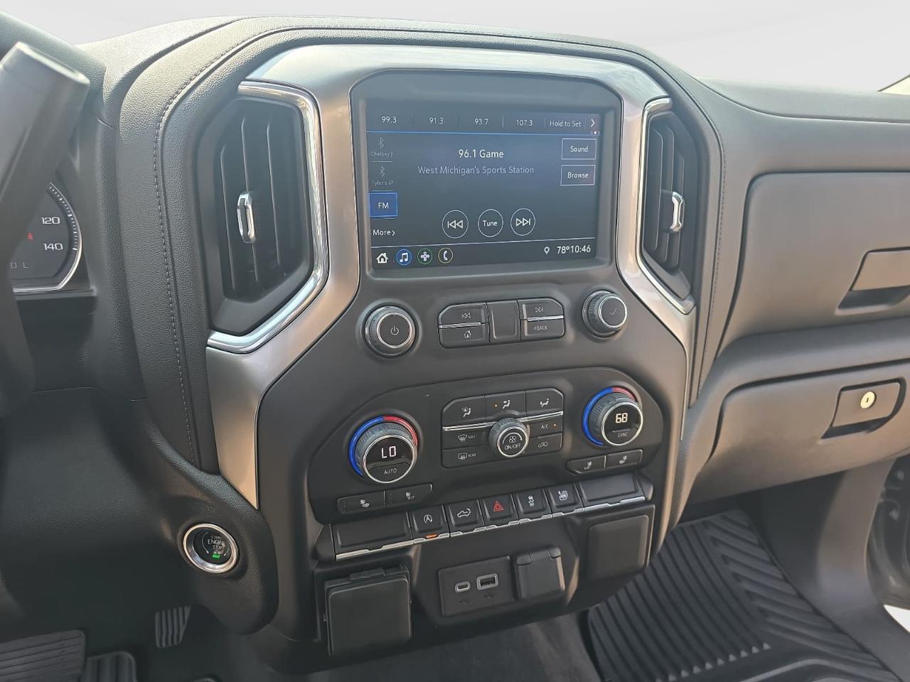 Chevrolet Silverado 1500 LT Crew Cab 4WD 2020