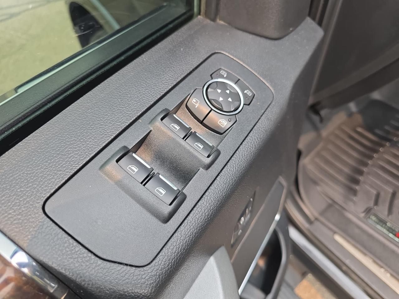 Ford F150 Platinum Supercrew 4WD 2015