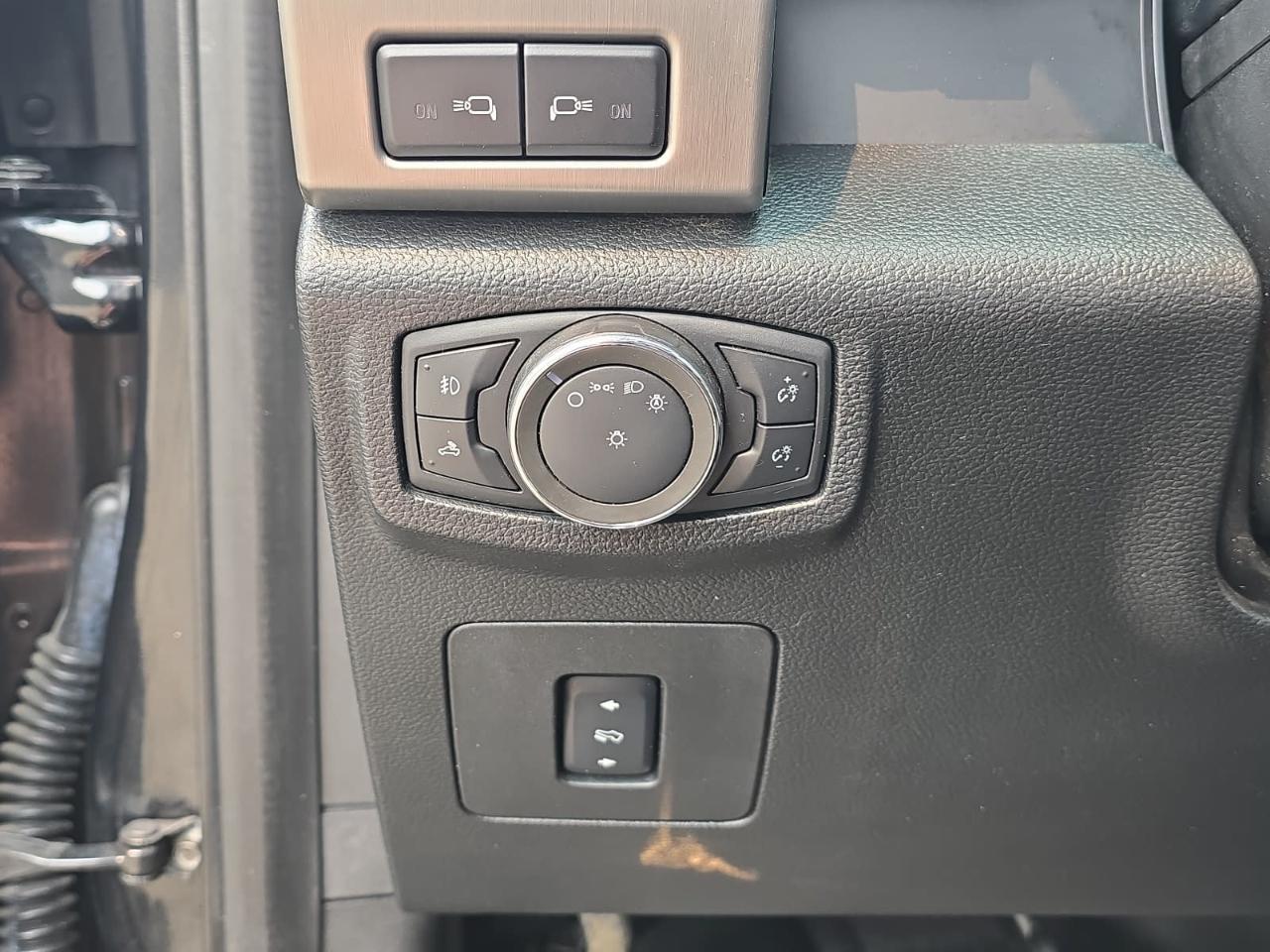 Ford F150 Platinum Supercrew 4WD 2015