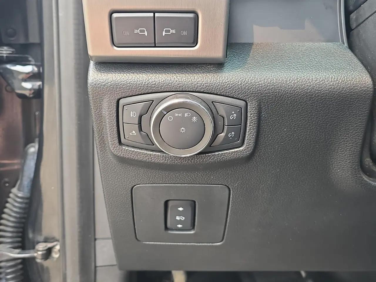 Ford F150 Platinum Supercrew 4WD 2015