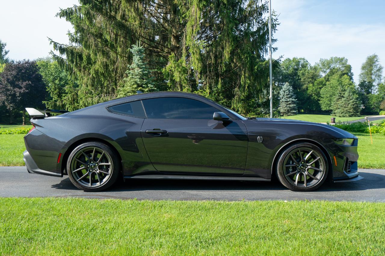 Ford Mustang Dark Horse 2024