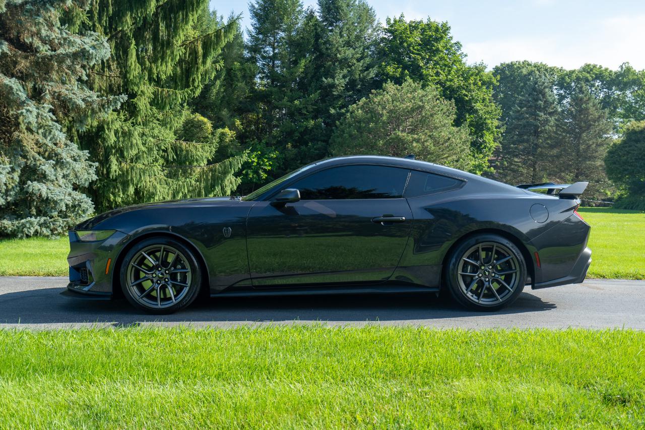 Ford Mustang Dark Horse 2024