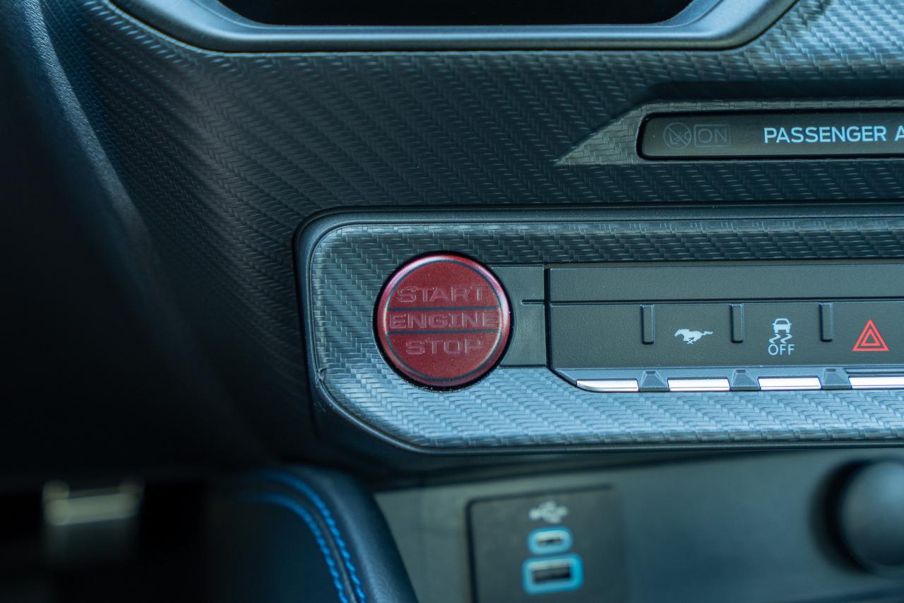 Ford Mustang Dark Horse 2024
