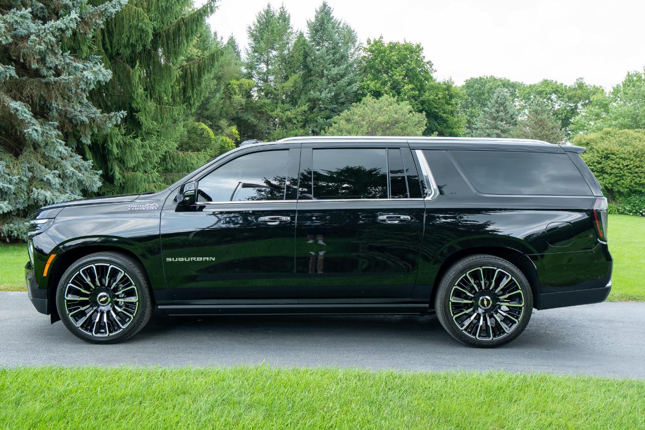 Chevrolet Suburban High Country 4WD 2026
