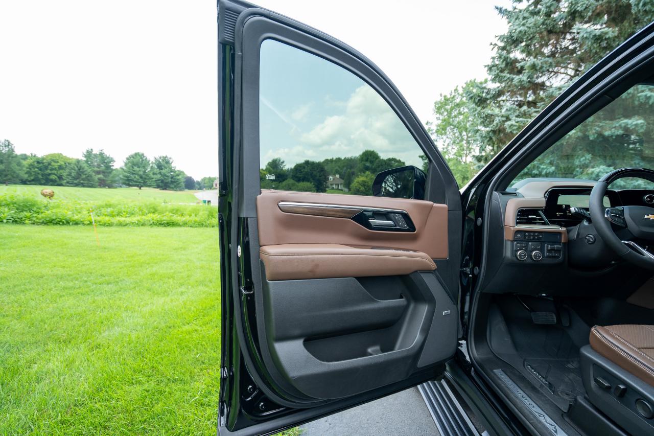 Chevrolet Suburban High Country 4WD 2026