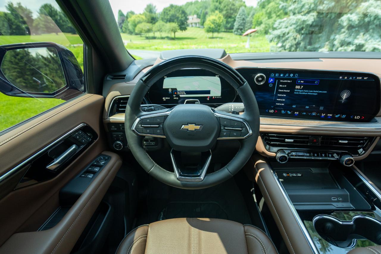 Chevrolet Suburban High Country 4WD 2026