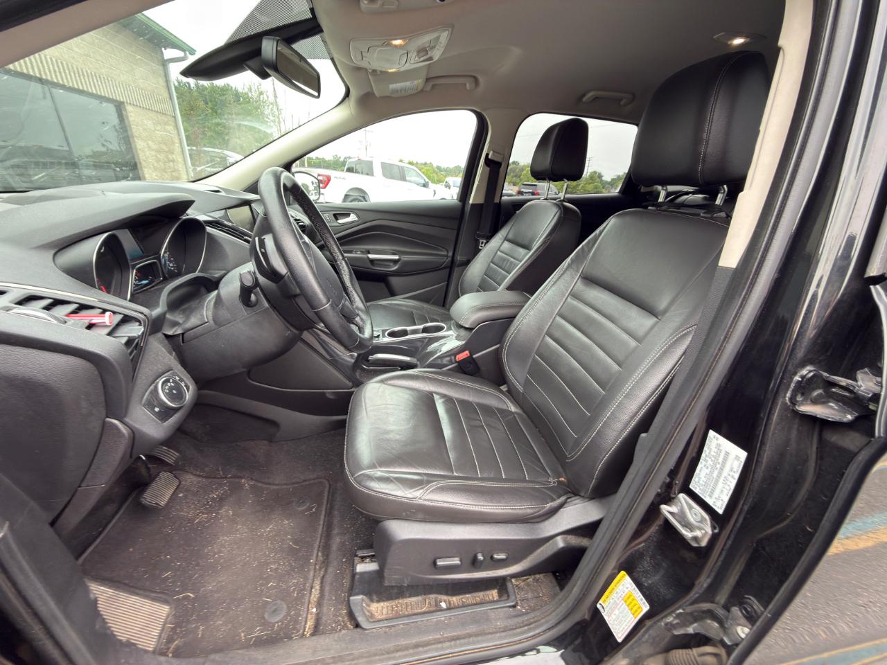 Ford Escape Titanium 4WD 2015