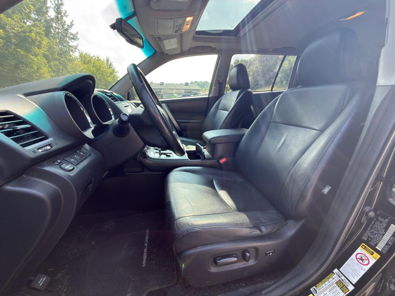 Toyota Highlander SE AWD V6 2011