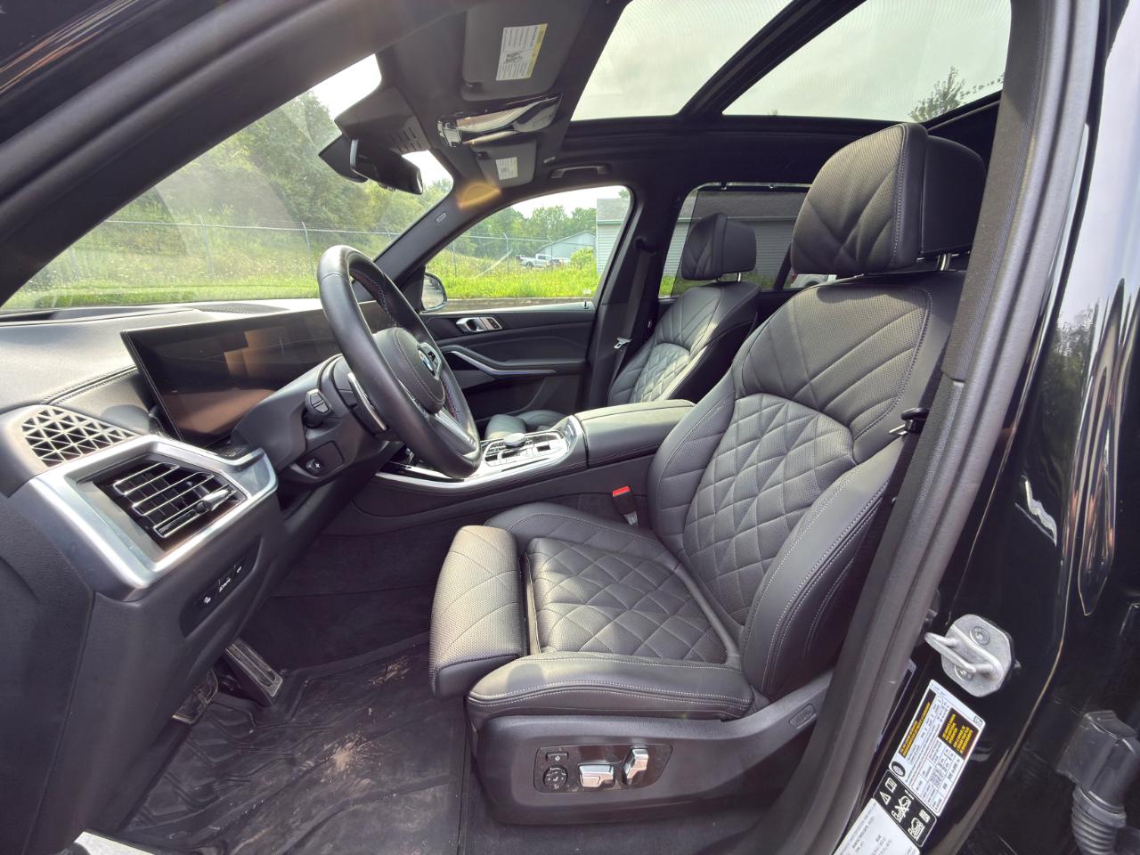 BMW X5 M60i 2025