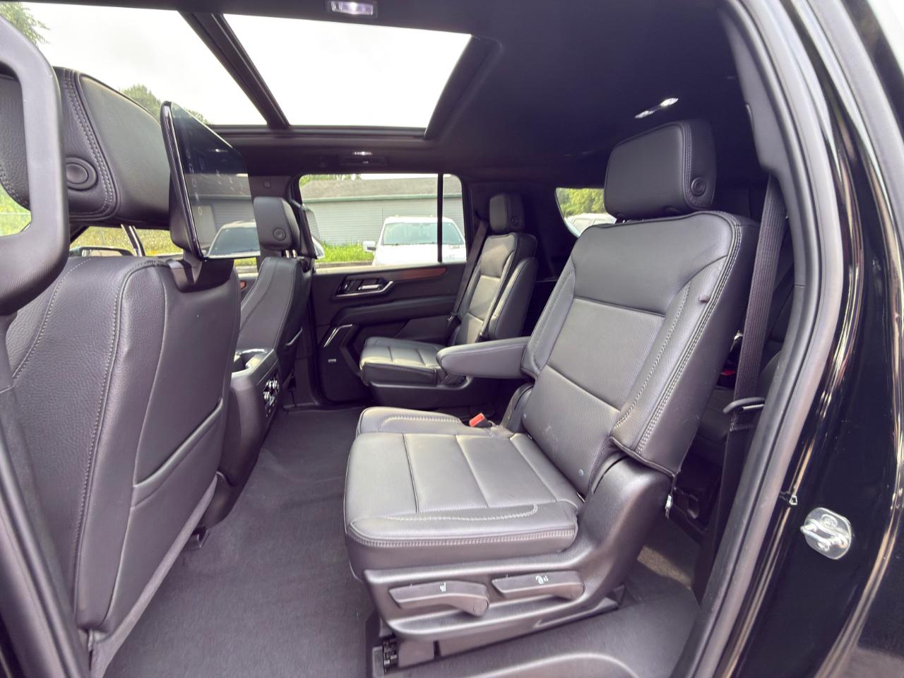 GMC Yukon XL Denali 4WD 2026