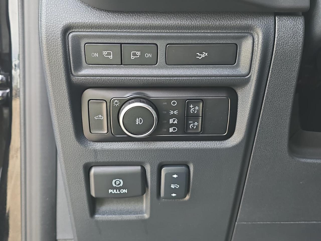 Ford F150 XLT Supercrew 4WD 2024