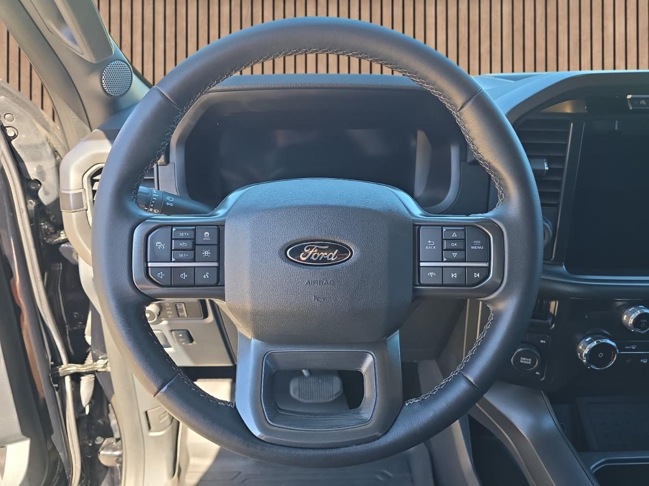Ford F150 XLT Supercrew 4WD 2024