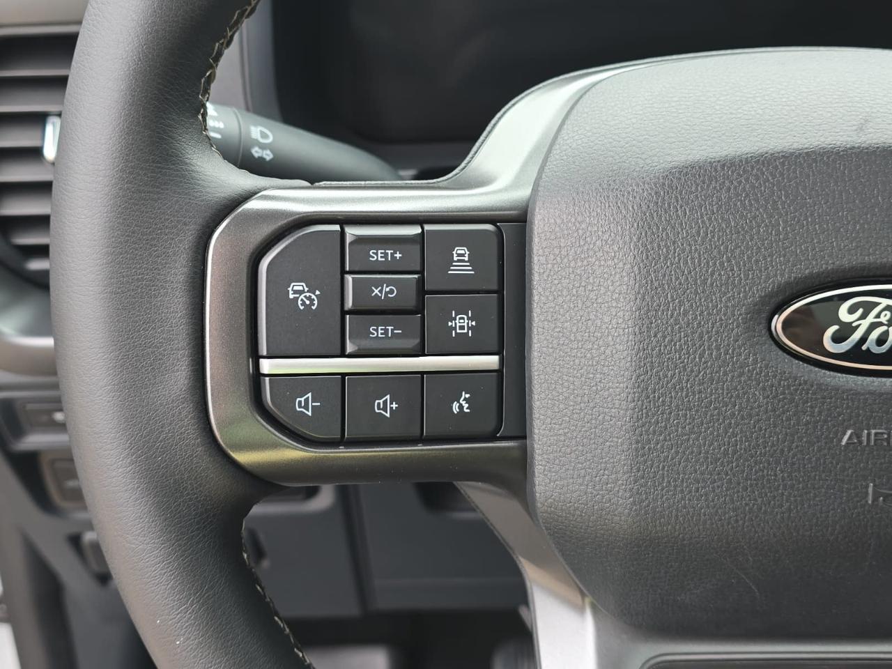 Ford F150 XLT Supercrew 4WD 2024