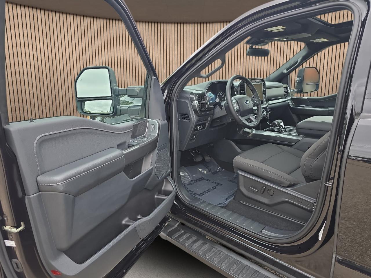 Ford F150 XLT Supercrew 4WD 2023