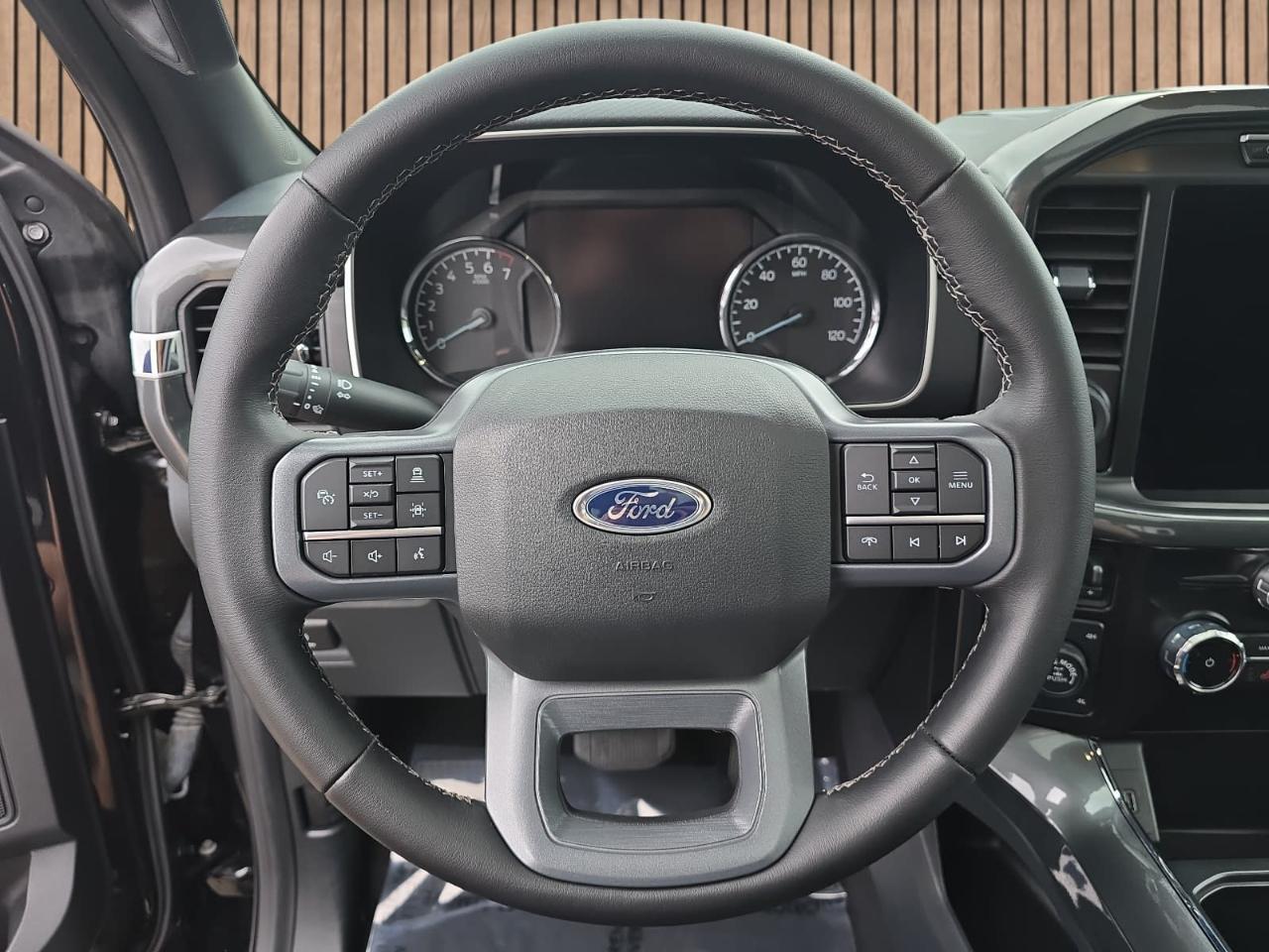 Ford F150 XLT Supercrew 4WD 2023