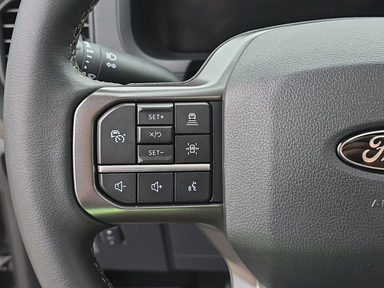 Ford F150 XLT Supercrew 4WD 2024