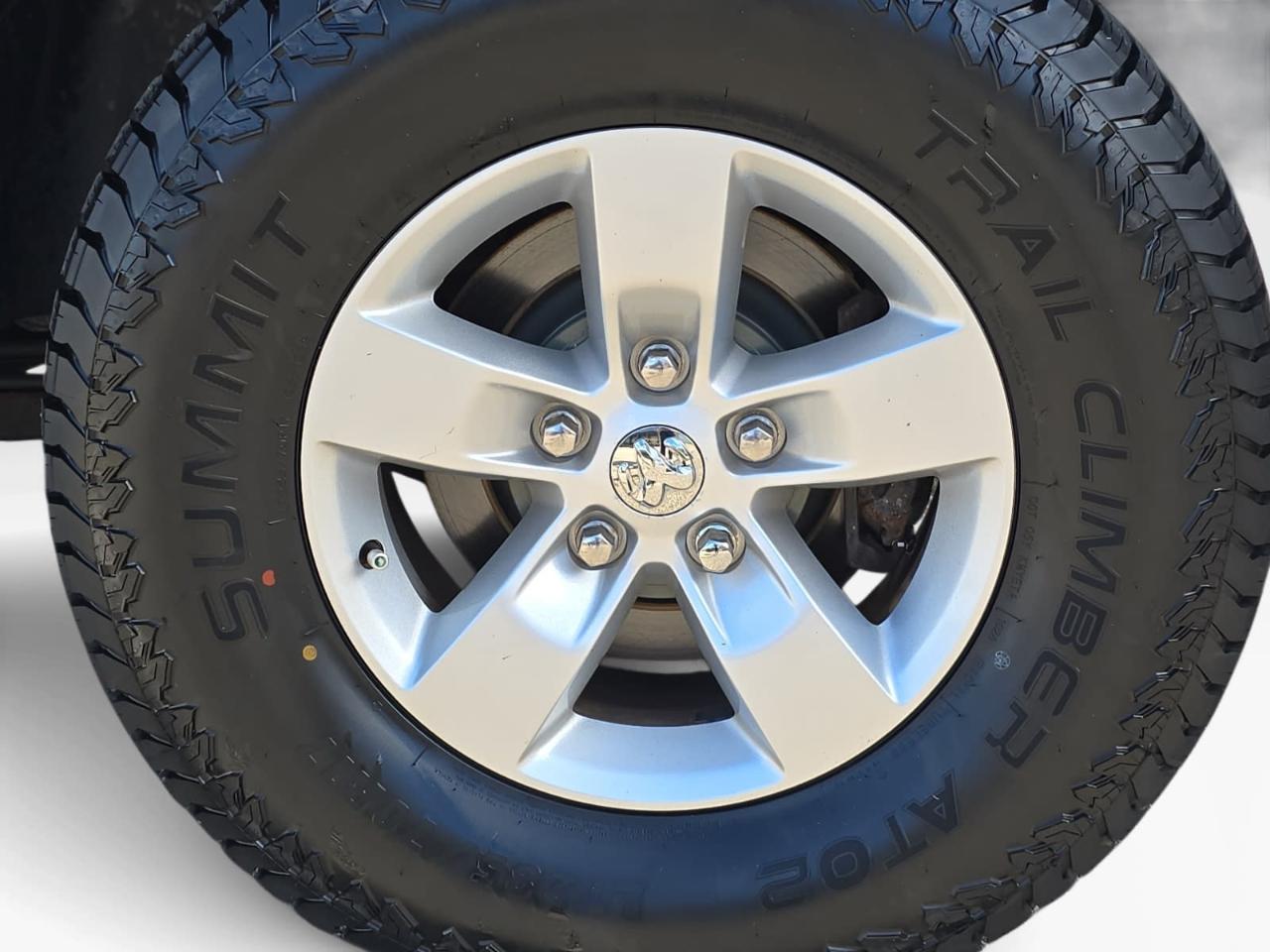 RAM 1500 ST Quad Cab 4WD 2015