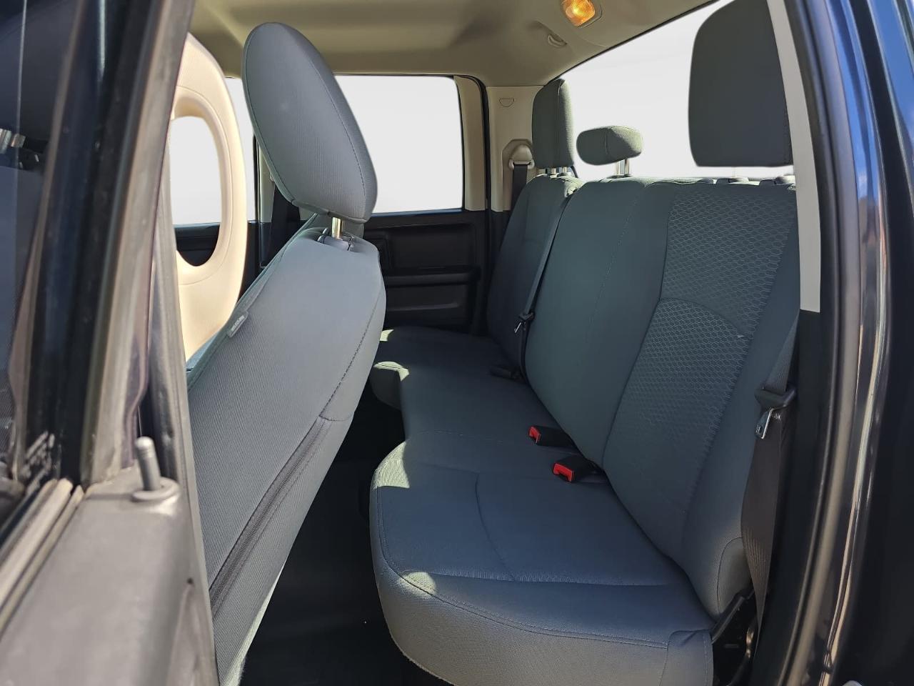 RAM 1500 ST Quad Cab 4WD 2015