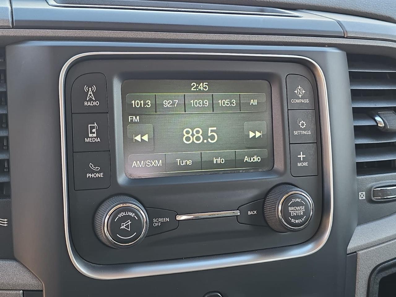 RAM 1500 ST Quad Cab 4WD 2015