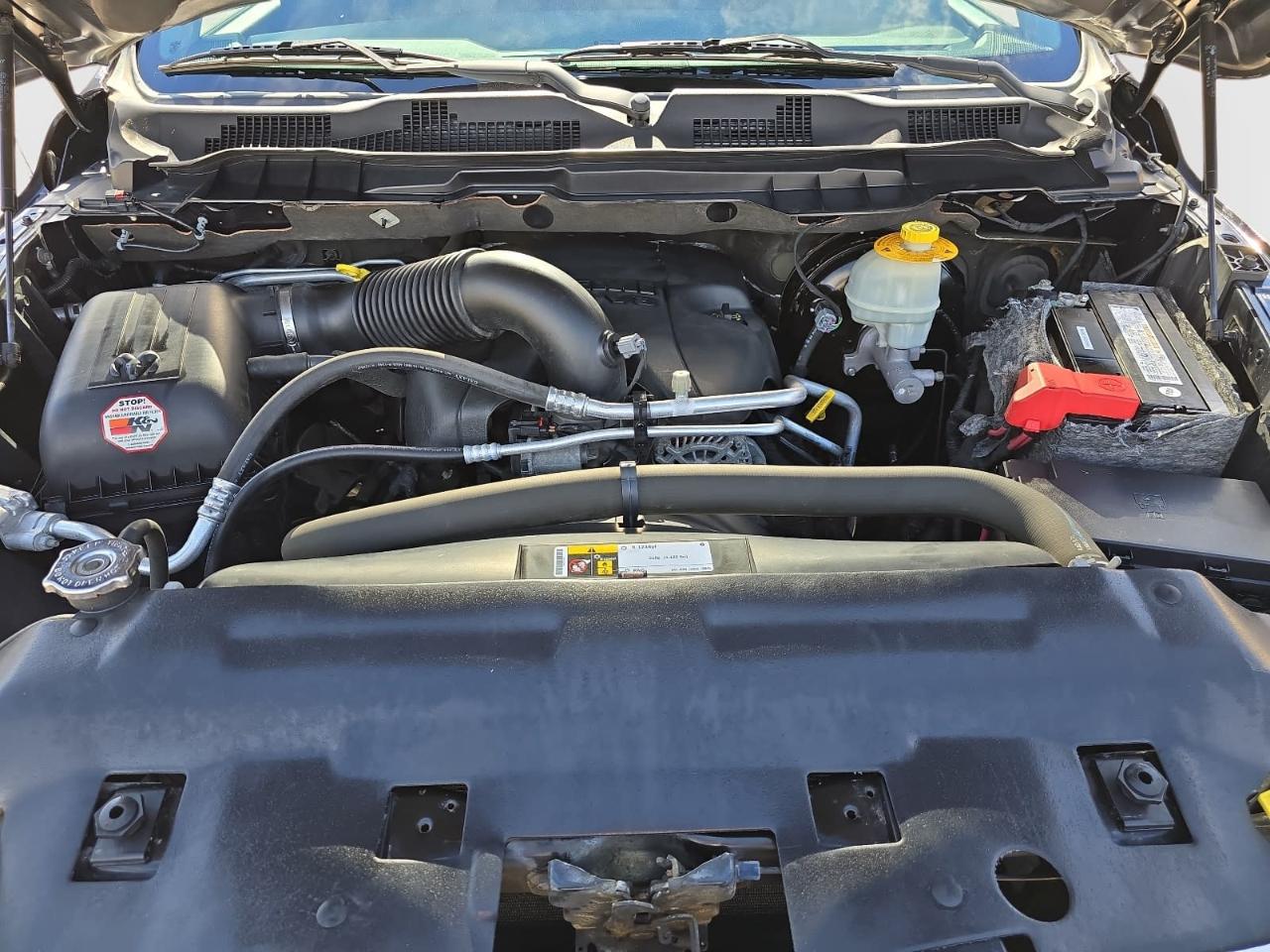 RAM 1500 ST Quad Cab 4WD 2015