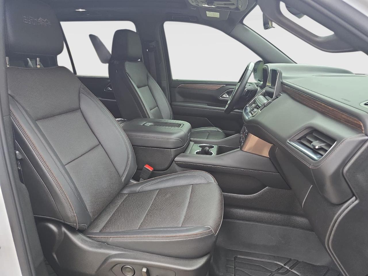 Chevrolet Suburban High Country 4WD 2024