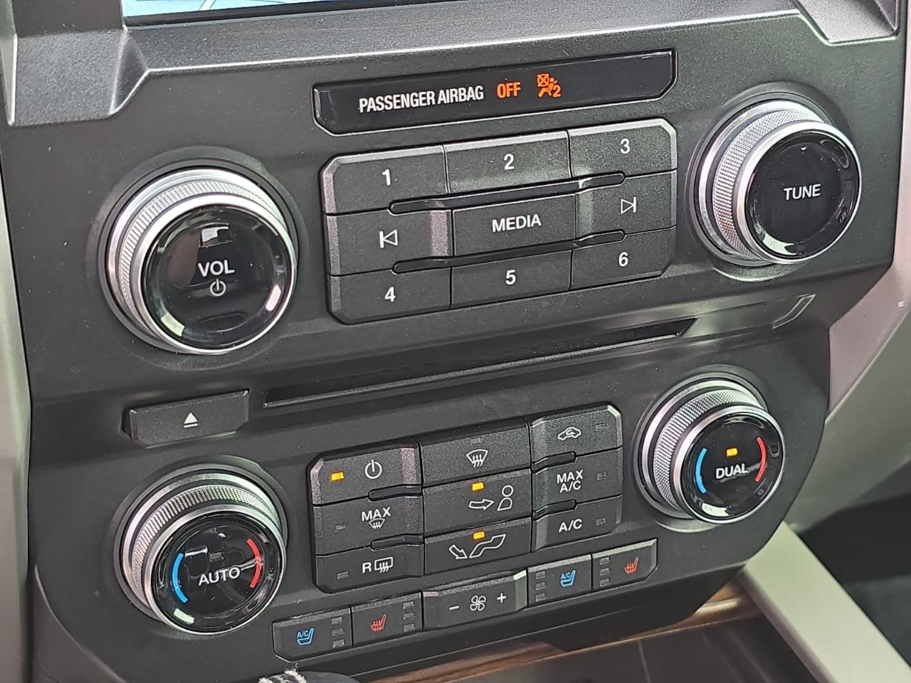 Ford F150 Lariat Supercrew 4WD 2016