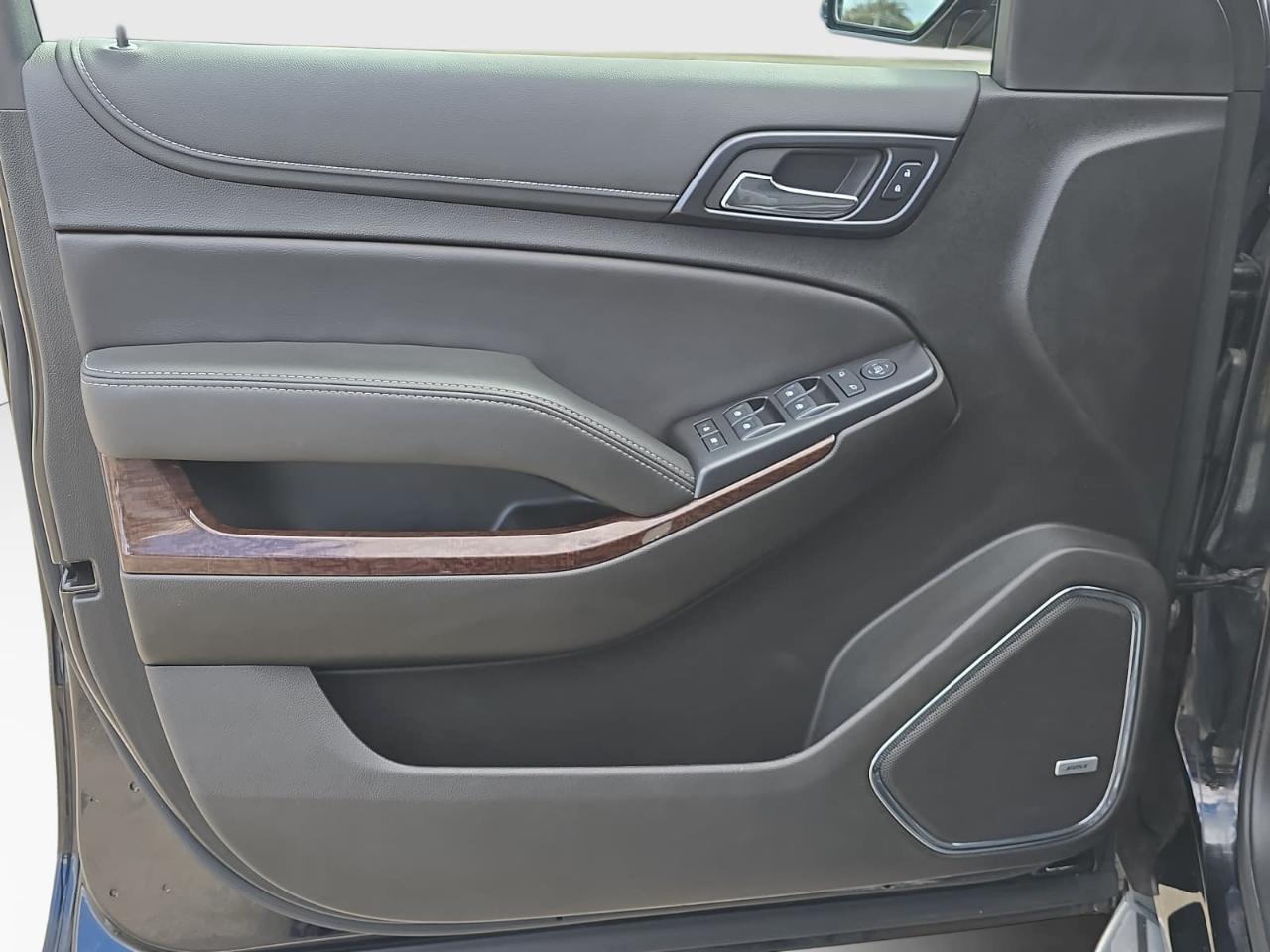GMC Yukon XL SLE 4WD 2019