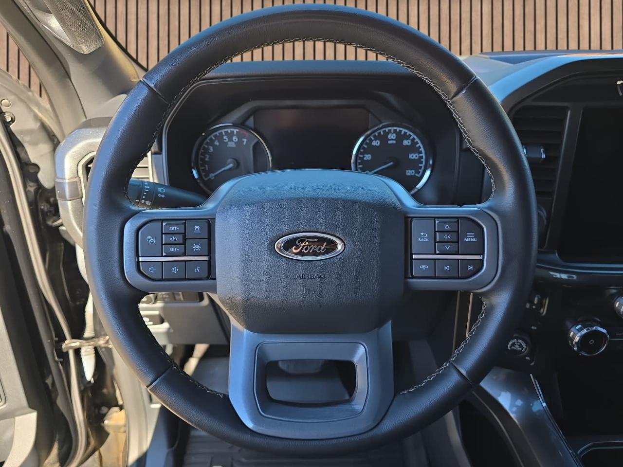Ford F150 XLT Supercrew 4WD 2023