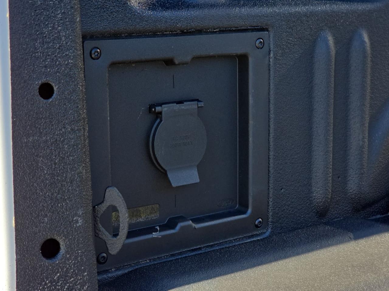 Ford F150 Lariat Supercrew 4WD 2024