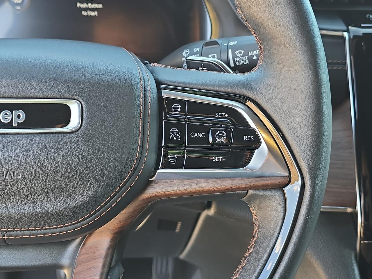 Jeep Grand Cherokee L Summit 4WD 2024