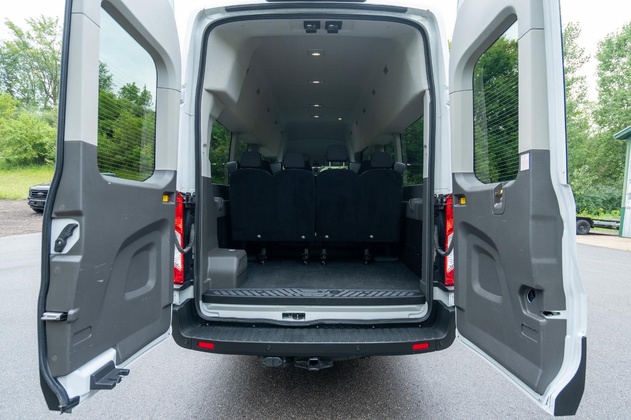 Ford Transit 350 Wagon HD High Roof XLT Sliding Pass. 148 WB EL 2023