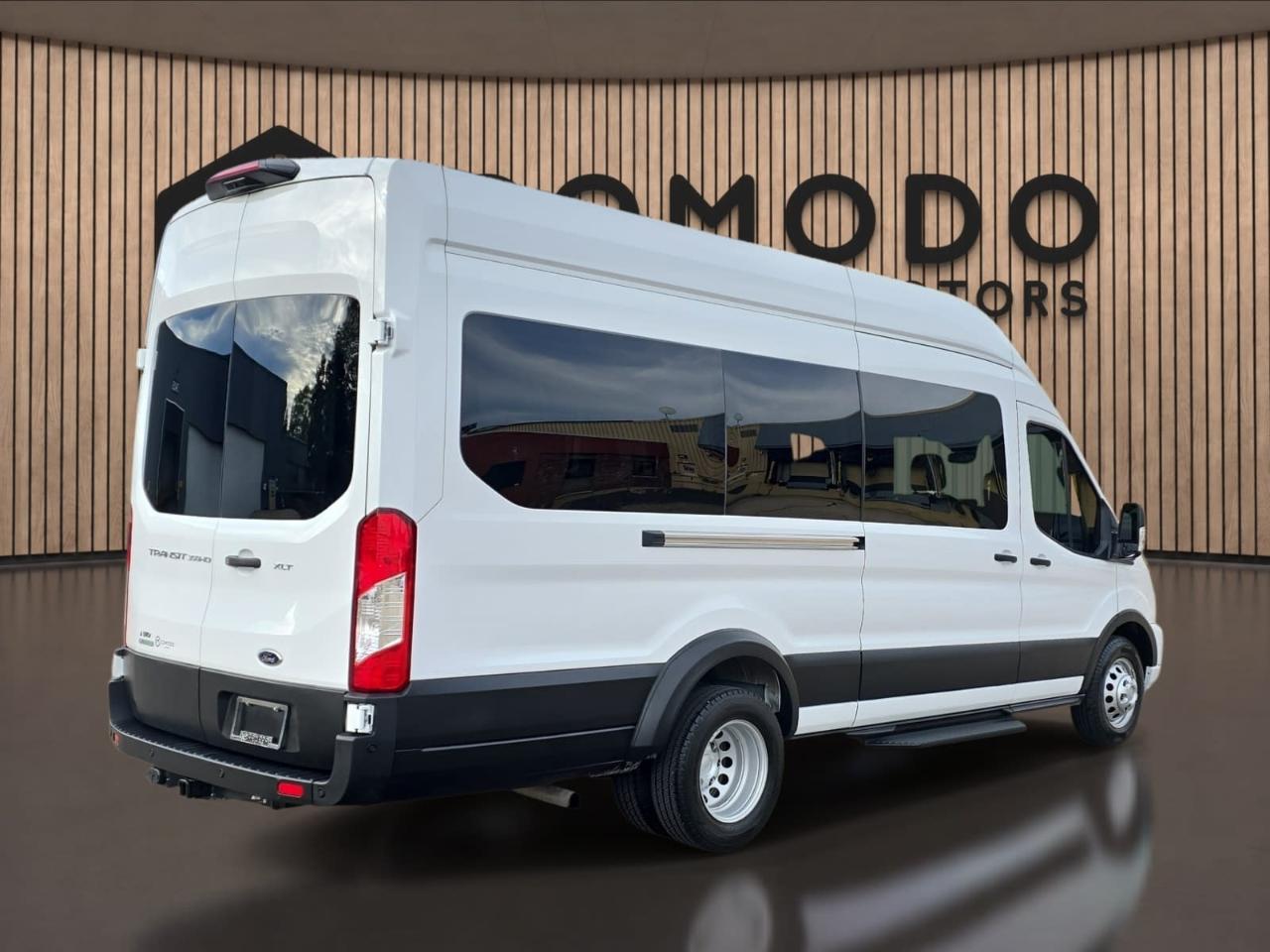 Ford Transit 350 Wagon HD High Roof XLT Sliding Pass. 148 WB EL 2023