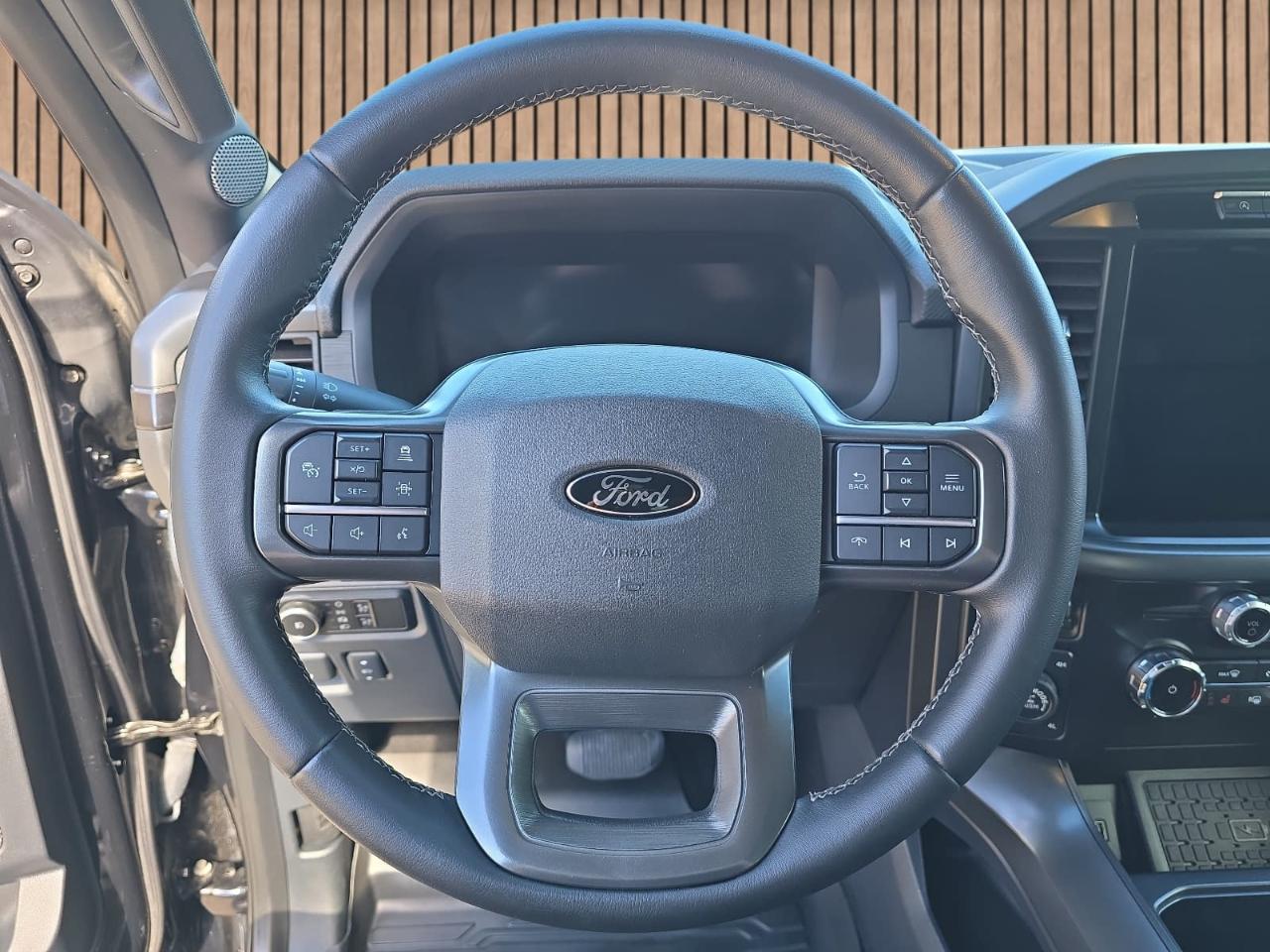 Ford F150 XLT Supercrew 4WD 2024