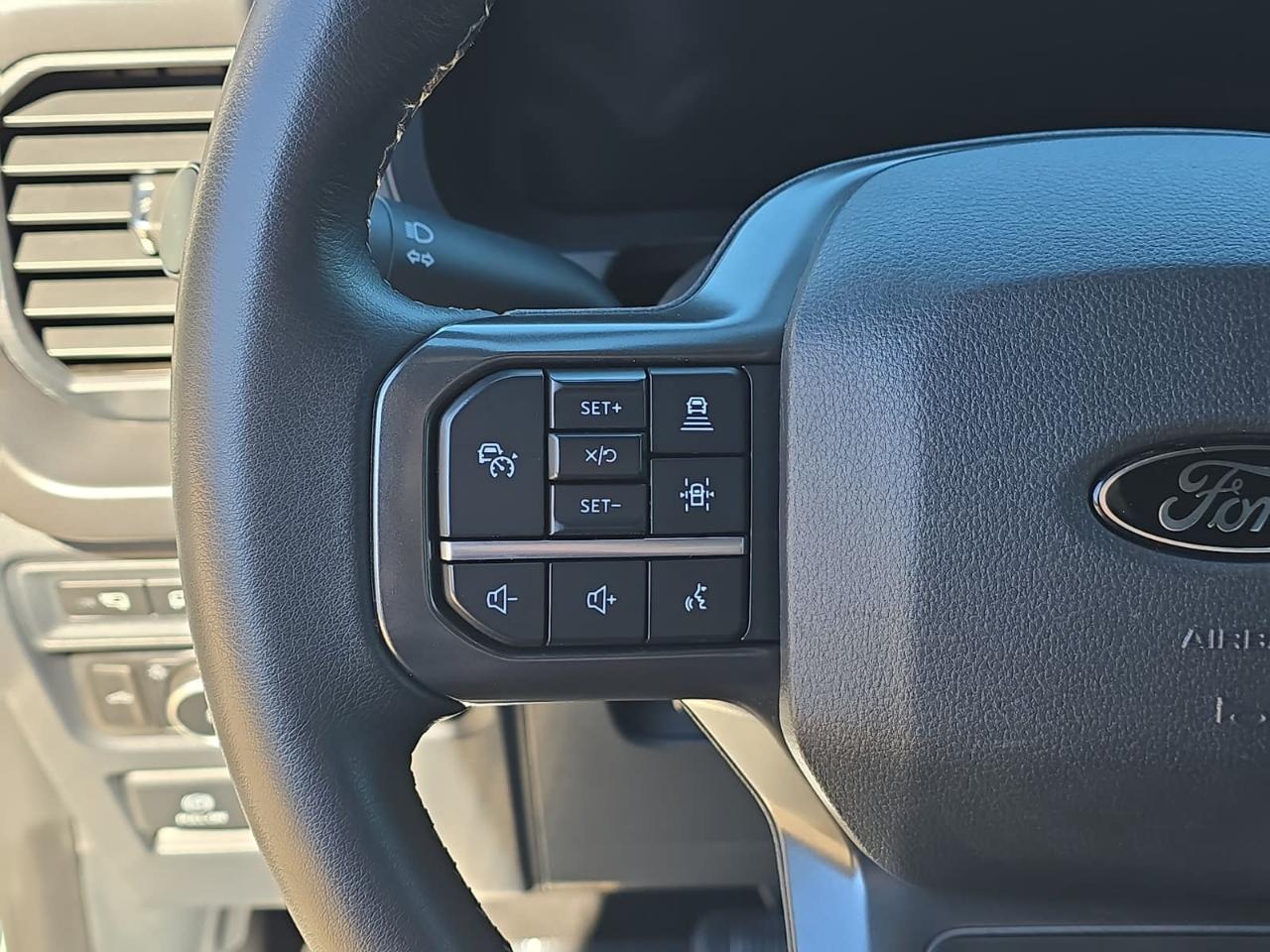 Ford F150 XLT Supercrew 4WD 2024