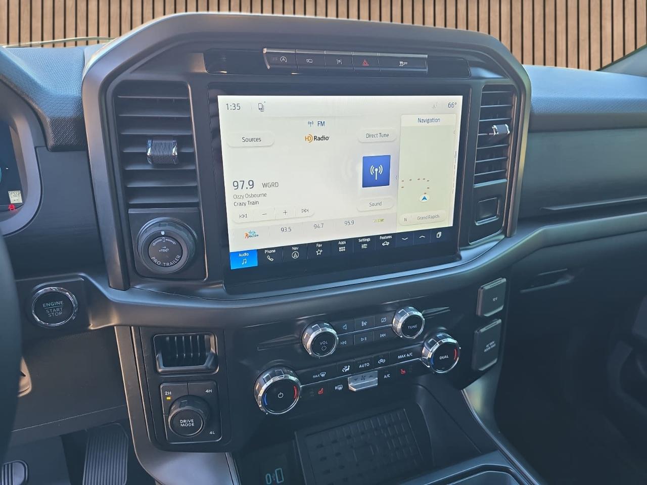 Ford F150 XLT Supercrew 4WD 2024